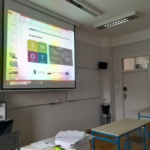 Ekran z wyświetlonym slajdem z prezentacji